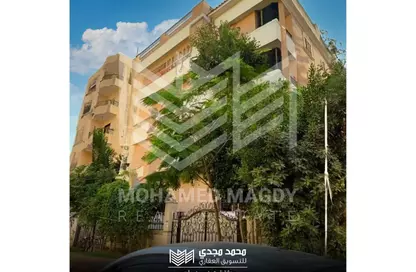Whole Building - Studio for sale in Central St. - 1st District - 6 October City - Giza