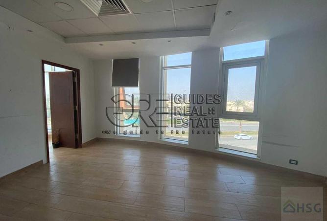 8169939 - Property Image 2