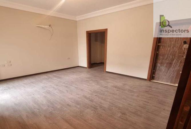 8033847 - Property Image 3