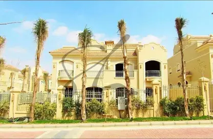 فيلا - 4 غرف نوم - 3 حمامات للبيع في الباتيو 5 - الباتيو - كمبوندات الشروق - مدينة الشروق - القاهرة