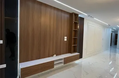 Apartment - 3 Bedrooms - 2 Bathrooms for sale in Gate 4 - Mena - Hadayek El Ahram - Giza