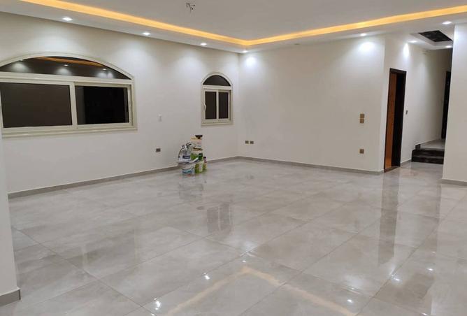 8344415 - Property Image 2