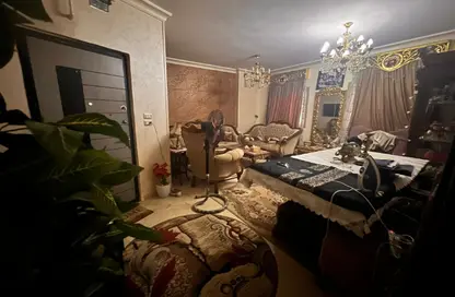 Apartment - 2 Bedrooms - 1 Bathroom for sale in Abou El Houl - New Cairo City - Cairo