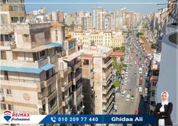 شقة - 3 غرف نوم - 3 حمامات for للبيع in شارع الاقبال - لوران - حي شرق - الاسكندرية