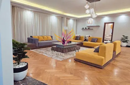 قصر - 7 غرف نوم - 6 حمامات للايجار في اركان بلازا - محور 26 يوليو - الشيخ زايد - الجيزة