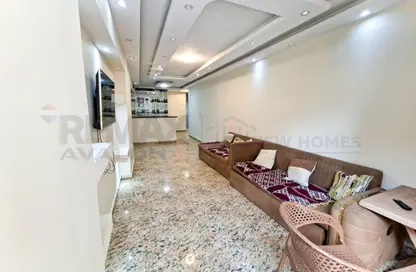 Apartment - 3 Bedrooms - 1 Bathroom for sale in Miami - Hay Awal El Montazah - Alexandria