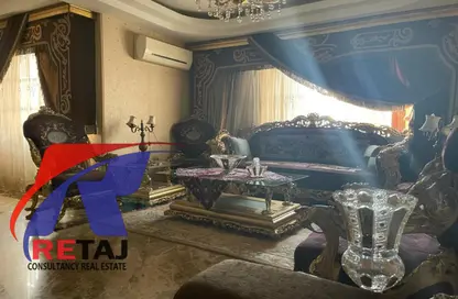 شقة - 3 غرف نوم - 2 حمامات للبيع في شارع رفح - المنطقة الأولى - مدينة نصر - القاهرة
