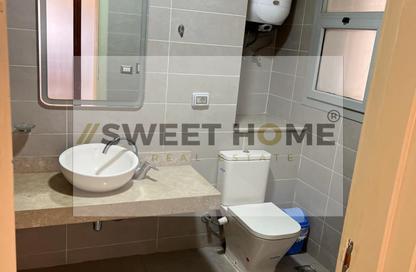 Apartment - 2 Bedrooms - 2 Bathrooms for rent in Palm Hills Village Gate - South Investors Area - New Cairo City - Cairo