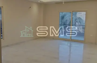 شقة - 4 غرف نوم - 3 حمامات للايجار في غرب الجولف - كمبوندات القطامية - القطامية - مدينة القاهرة الجديدة - القاهرة