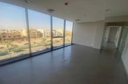 مساحات مكتبية - استوديو - 2 حمامات للايجار في كايرو بيزنس بارك - كمبوندات التجمع الخامس - التجمع الخامس - مدينة القاهرة الجديدة - القاهرة