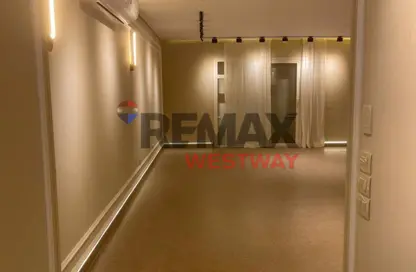 شقة - 2 غرف نوم - 2 حمامات للايجار في أكتوبر بلازا - كمبوندات 6 أكتوبر - مدينة 6 أكتوبر - الجيزة