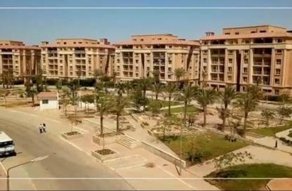 Apartment - 3 Bedrooms - 1 Bathroom for sale in Degla Palms - Al Wahat Road - 6 October City - Giza