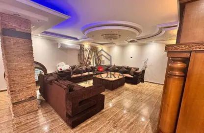 شقة - 3 غرف نوم - 2 حمامات للبيع في شارع محطة المياه - وابور المياة - حي وسط - الاسكندرية