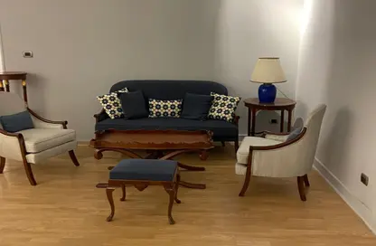 شقة - 2 غرف نوم - 2 حمامات للايجار في شارع محمد مظهر - الزمالك - القاهرة