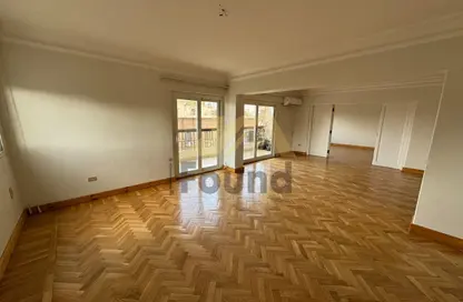 شقة - 4 غرف نوم - 3 حمامات للايجار في شارع العزيز عثمان - الزمالك - القاهرة