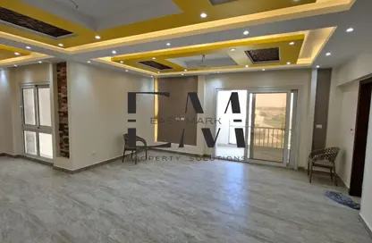 Apartment - 3 Bedrooms - 2 Bathrooms for rent in Hyde Park - New Cairo City - Cairo