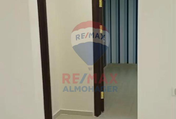 8212342 - Property Image 3