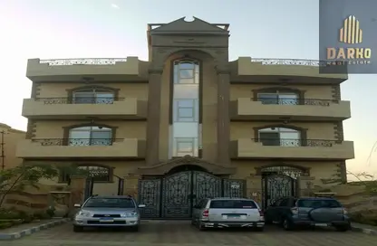Duplex - 7 Bedrooms - 5 Bathrooms for sale in Al Nabatat St. - West Somid - 6 October City - Giza