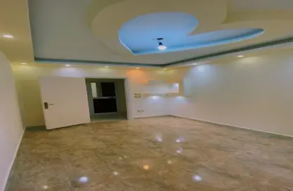 شقة - 3 غرف نوم - 1 حمام للبيع في شارع الصعقه - شيراتون المطار - النزهة - القاهرة