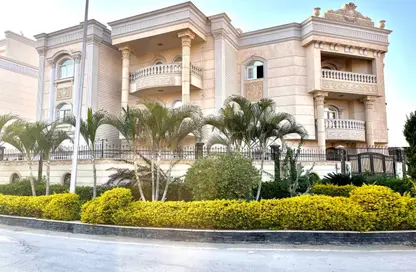 Villa - 7+ Bedrooms - 7+ Bathrooms for sale in West Somid - 6 October City - Giza