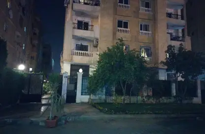 شقة - 3 غرف نوم - 3 حمامات للبيع في المستثمر الصغير - الحي العاشر - الشيخ زايد - الجيزة