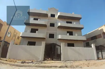 Apartment - 3 Bedrooms - 2 Bathrooms for sale in 2nd District West - Shorouk City - Cairo