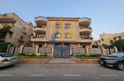 Apartment - 4 Bedrooms - 3 Bathrooms for sale in Al Narges 2 - Al Narges - New Cairo City - Cairo