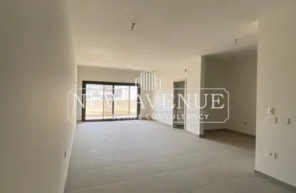 شقة - 2 غرف نوم - 2 حمامات للبيع في كمبوند البروج - كمبوندات الشروق - مدينة الشروق - القاهرة