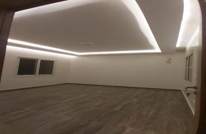 Twin House - 5 Bedrooms - 4 Bathrooms for rent in Greens - 6th District - Sheikh Zayed City - Giza