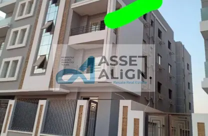Apartment - 3 Bedrooms - 2 Bathrooms for sale in Bait Alwatan - The 5th Settlement - New Cairo City - Cairo