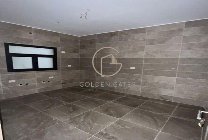 8268047 - Property Image 2