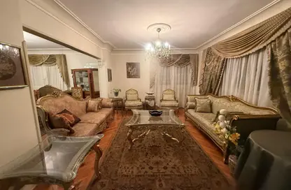 شقة - 3 غرف نوم - 2 حمامات للبيع في شارع الشيخ احمد الصاوي - المنطقة السادسة - مدينة نصر - القاهرة