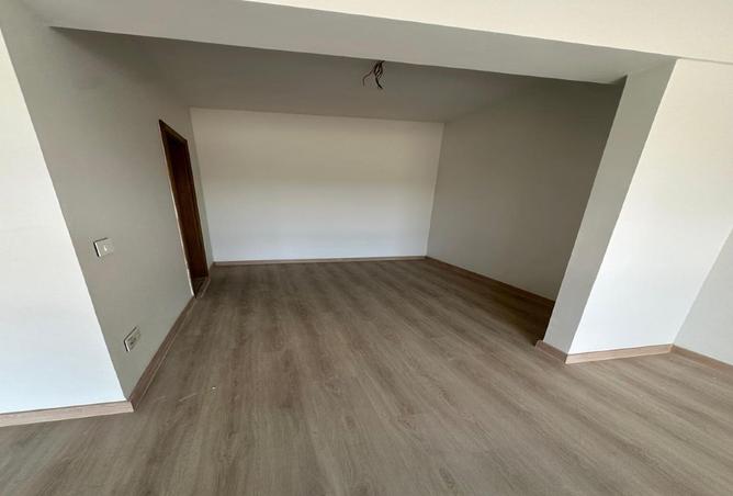 8063713 - Property Image 2