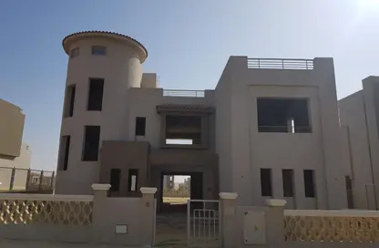 فيلا - 6 غرف نوم - 6 حمامات للبيع في رويال ميدوز - كمبوندات الشيخ زايد - الشيخ زايد - الجيزة