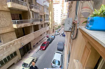 Apartment - 3 Bedrooms - 2 Bathrooms for sale in Al Shahid Mohamed Youssef Ghaly St. (45 Previous) - Sidi Beshr - Hay Awal El Montazah - Alexandria