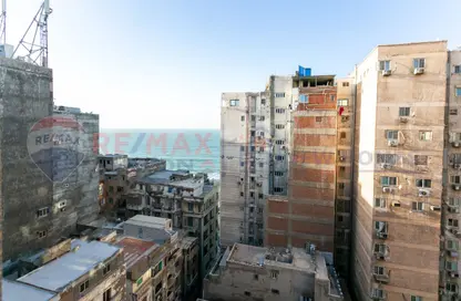 شقة - 4 غرف نوم - 2 حمامات للبيع في كامب شيزار - حي وسط - الاسكندرية