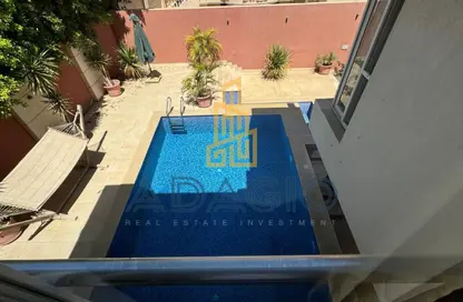 فيلا - 5 غرف نوم - 6 حمامات للبيع في طريق بيفرلي هيلز - الحي السابع عشر - الشيخ زايد - الجيزة