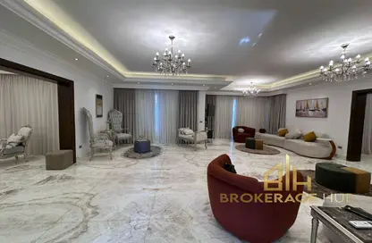 فيلا - 5 غرف نوم - 7 حمامات للايجار في ذا ريزيدنسز - هايد بارك - مدينة القاهرة الجديدة - القاهرة