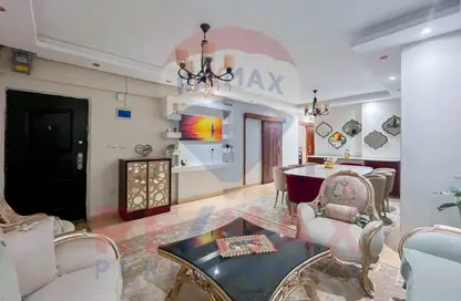 Apartment - 3 Bedrooms - 2 Bathrooms for sale in Saleh Al Heddini St. - Moharam Bek - Hay Wasat - Alexandria