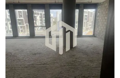 Office Space - Studio - 2 Bathrooms for sale in Eastown - 5th Settlement Compounds - The 5th Settlement - New Cairo City - Cairo Office Space - Studio - 2 Bathrooms for sale in Eastown - 5th Settlement Compounds - The 5th Settlement - New Cairo City - Cairo