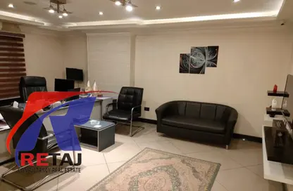 Office Space - Studio - 2 Bathrooms for rent in Hosny Othman St. - Al Sefarat District - Nasr City - Cairo