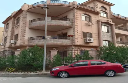 Villa - 7+ Bedrooms - 7+ Bathrooms for sale in Al Gezira St. - South Investors Area - New Cairo City - Cairo