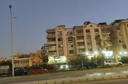 شقة - 3 غرف نوم - 3 حمامات للبيع في الحي الثامن - مدينة 6 أكتوبر - الجيزة