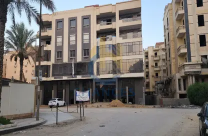 Apartment - 3 Bedrooms - 3 Bathrooms for sale in 10th Sector - Zahraa El Maadi - Hay El Maadi - Cairo