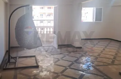 شقة - 3 غرف نوم - 1 حمام للبيع في سيدي بشر - حي اول المنتزة - الاسكندرية