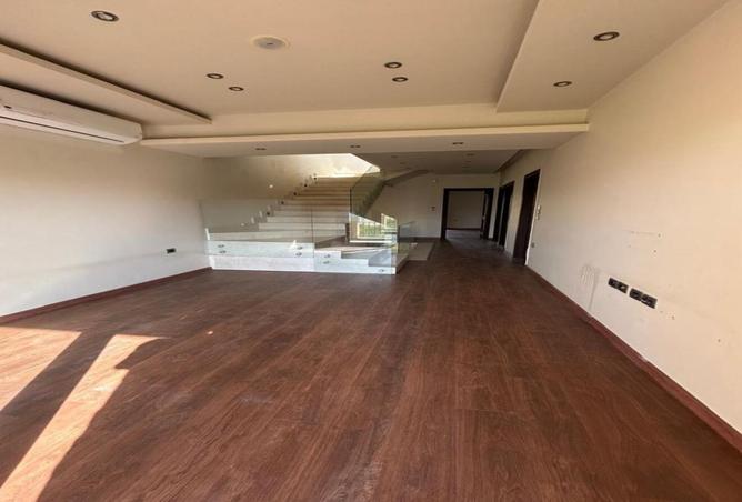 8558401 - Property Image 3