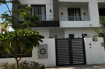 Townhouse - 4 Bedrooms - 4 Bathrooms for sale in Waslet Dahshur Road - Green Belt - 6 October City - Giza