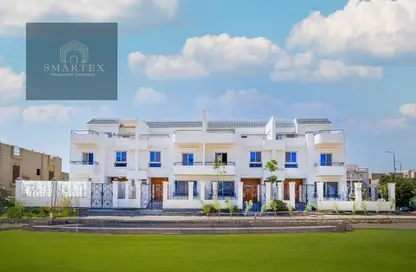 Townhouse - 5 Bedrooms - 3 Bathrooms for sale in 4th Neighborhood - 9th District - Shorouk City - Cairo