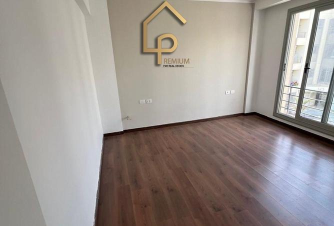 8434676 - Property Image 2