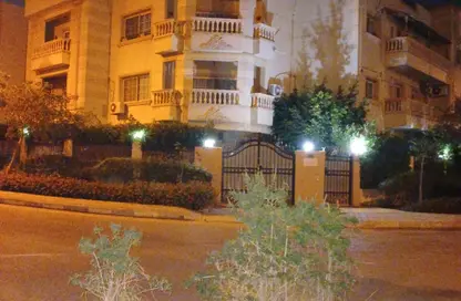 Apartment - 3 Bedrooms - 3 Bathrooms for sale in Al Narges 3 - Al Narges - New Cairo City - Cairo